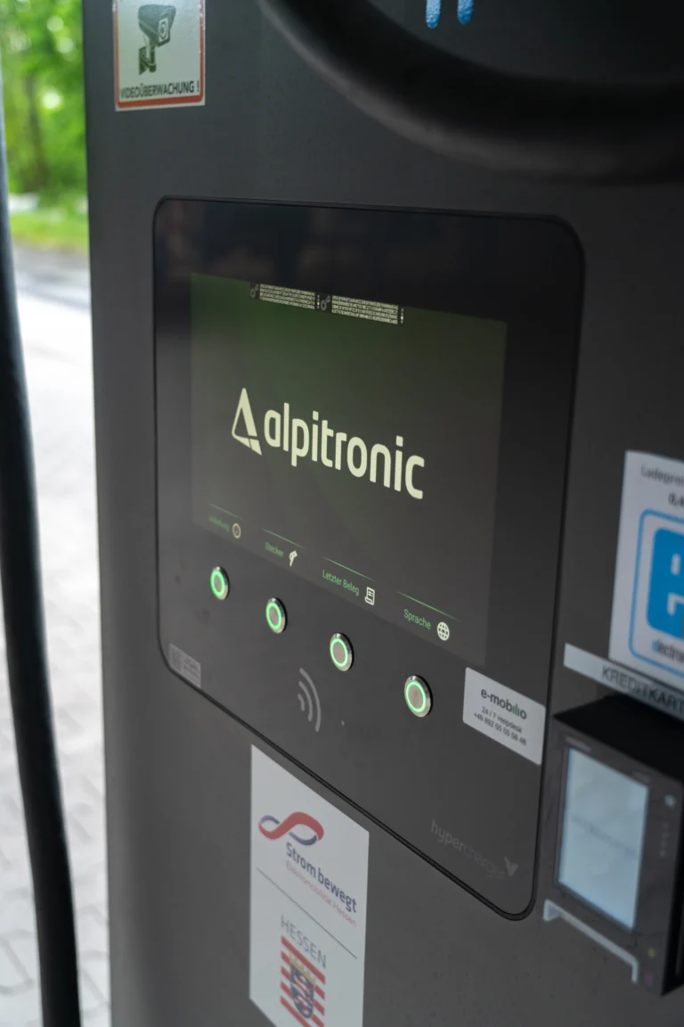 voltpark Diemelstadt - Ladepark - Raststätte - Schnellladestation - E-Lkw - Veganer - Strom - Toilette Diemelstadt - Paderborn - Kassel - Dortmund 10